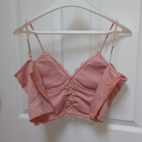 ☀️Cropped Spaghetti Strap Tank Top - Picture 3 of 5